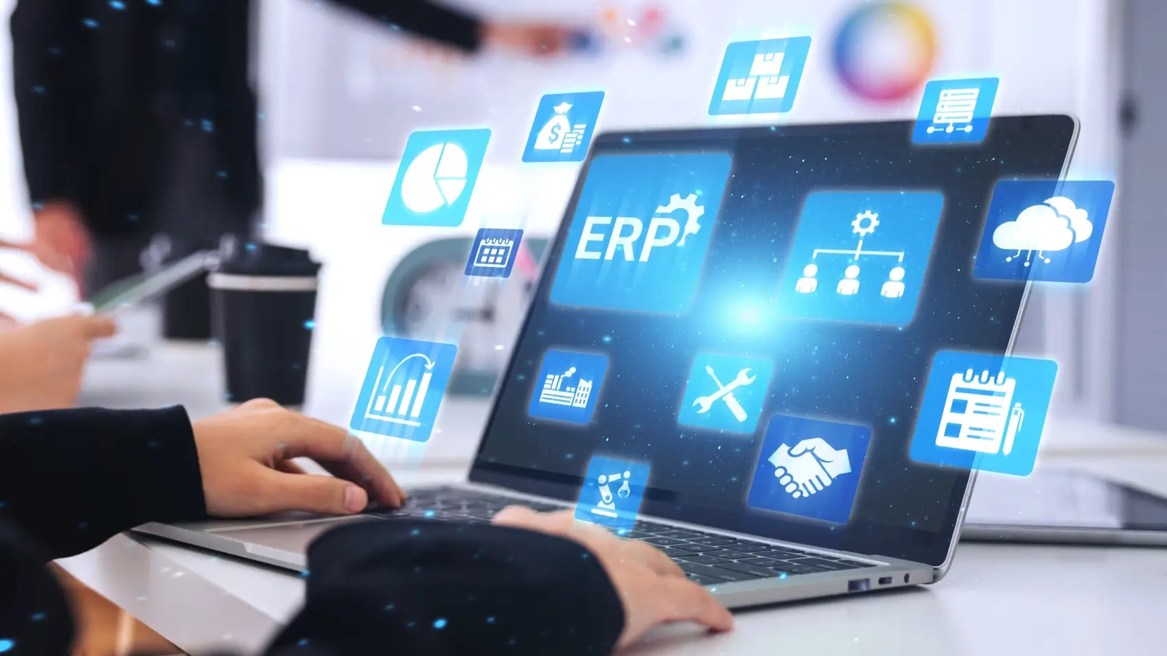 automacao-financeira-pequenas-empresas Os ícones do ERP mostram gerenciamento, integração e processo de negócios. O ERP suporta gerenciamento de dados, eficiência de ERP e soluções organizacionais de ERP.